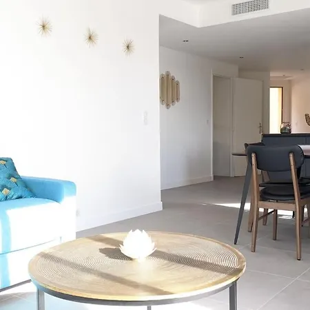 Appartement 3 Pieces Dans Avec Piscine *